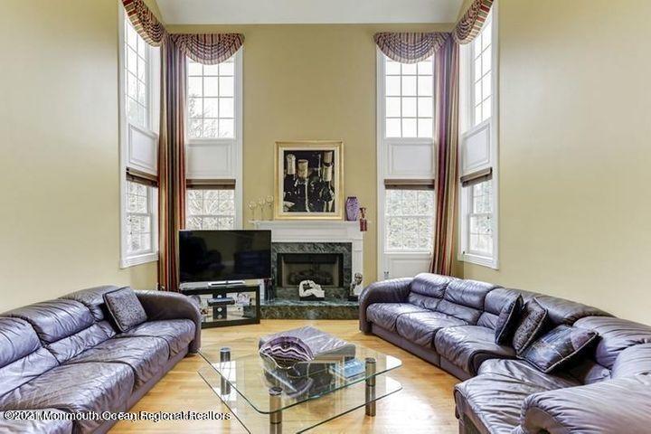 27 Church Road Morganville, NJ 07751 - Photo 4 of 19 20180305161749072017000000-o
