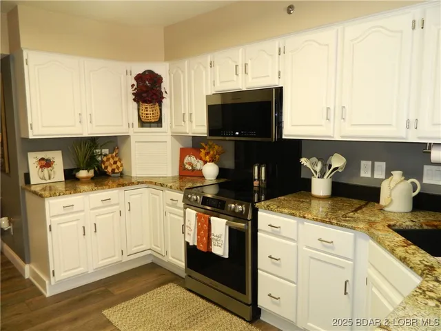 $429,900 | 342 North Port Dr Lake, Unit 342, Lake Ozark, MO 65049