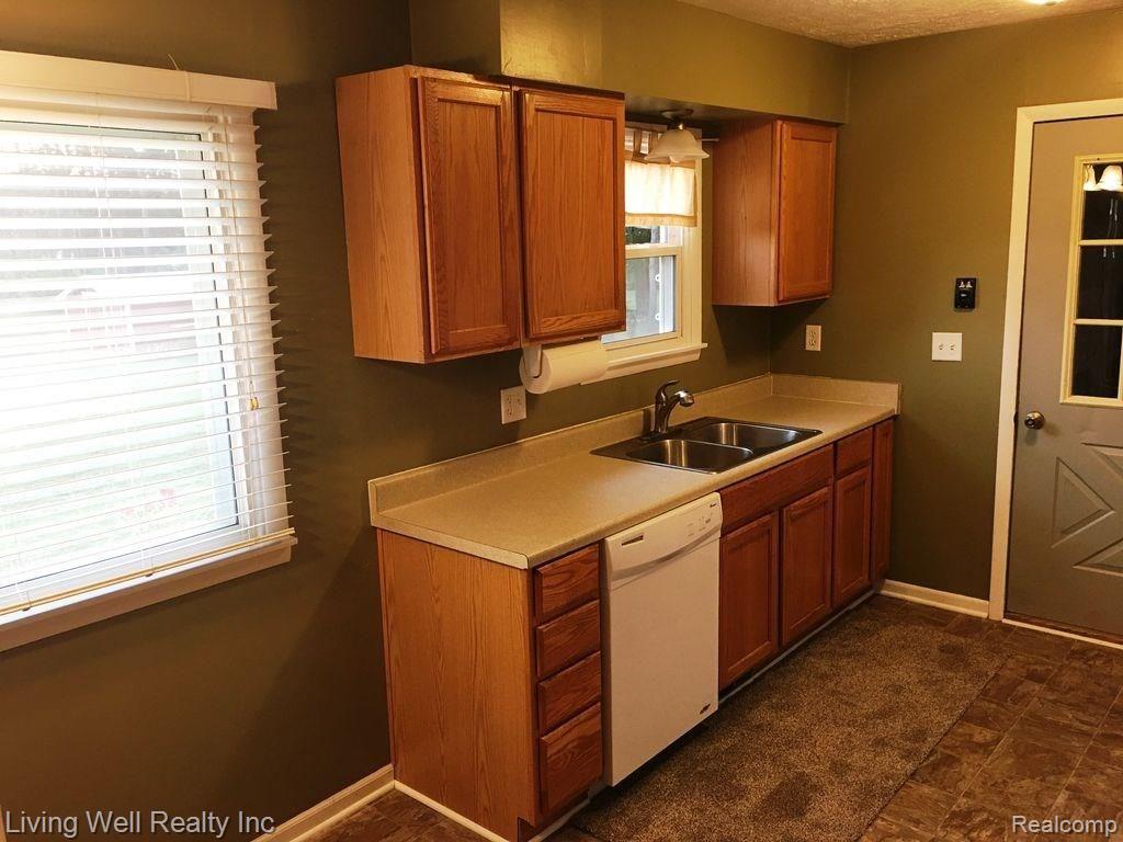 3112 North Nicholson Road Fowlerville, MI 48836 - Photo 6 of 22