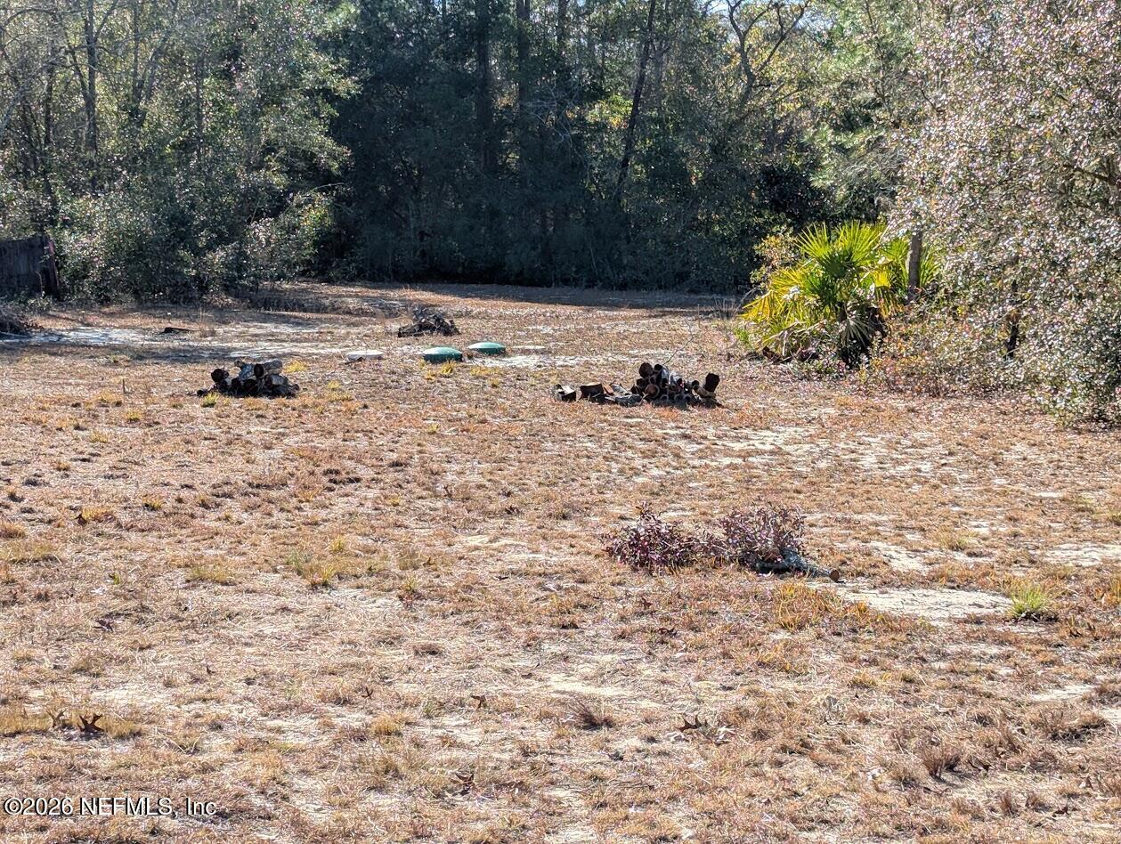 105 Brown Street Interlachen, FL 32148 - Photo 4 of 5 PXL_20260123_200418777