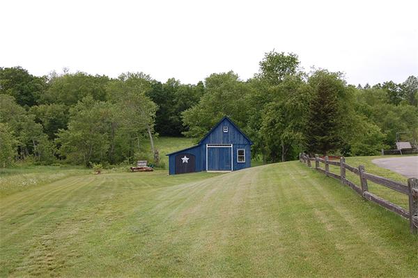 62 George Allen Road West Brookfield, MA 01585 - Photo 3 of 21 Gallery Image 3