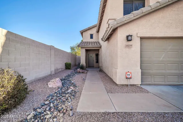 $639,000 | 20219 North 33rd Place, Phoenix, AZ 85050