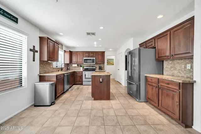 $639,000 | 20219 North 33rd Place, Phoenix, AZ 85050
