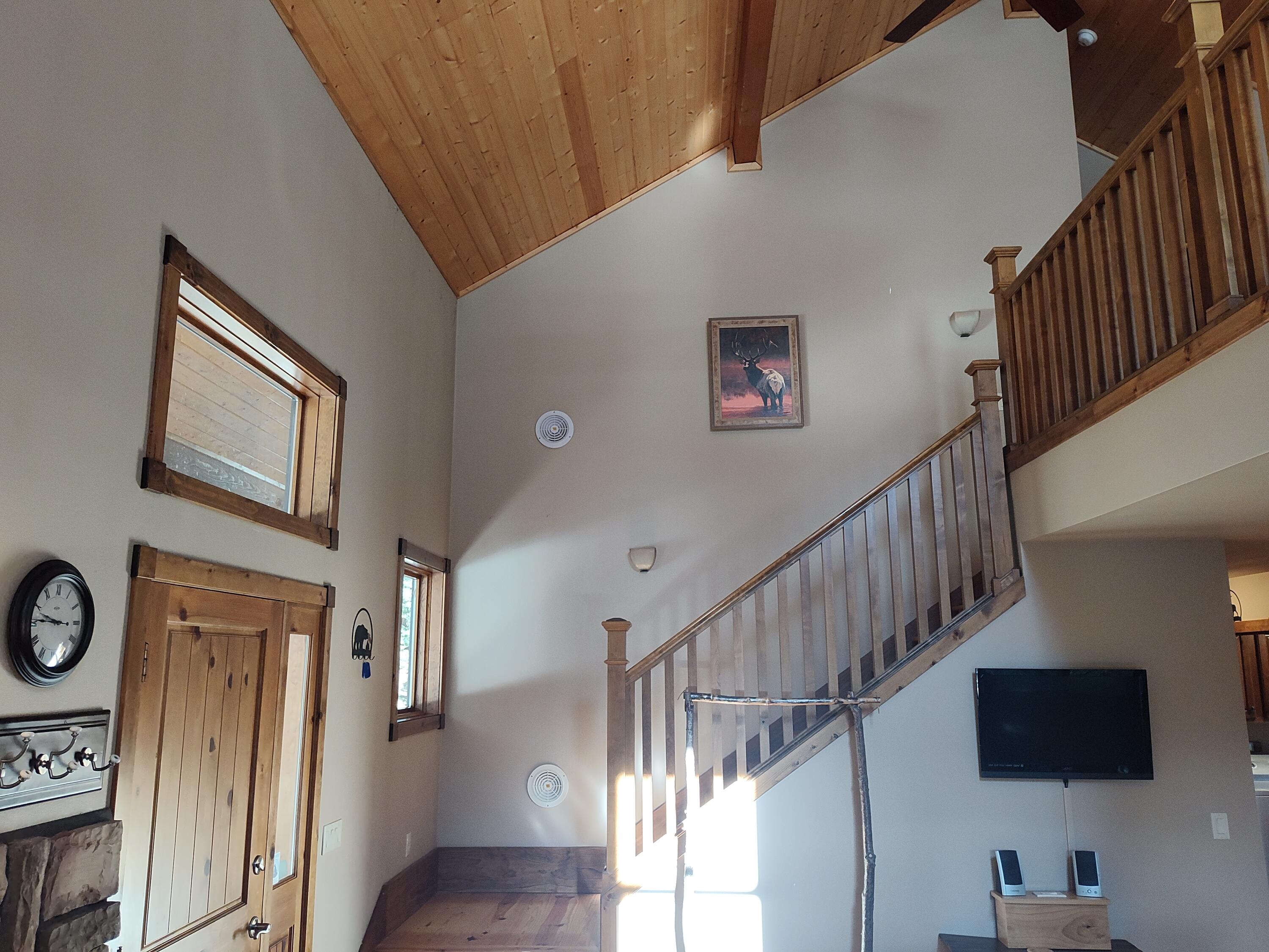 45 Blacktooth Road Sheridan, WY 82801 - Photo 13 of 47 Entry and stairs