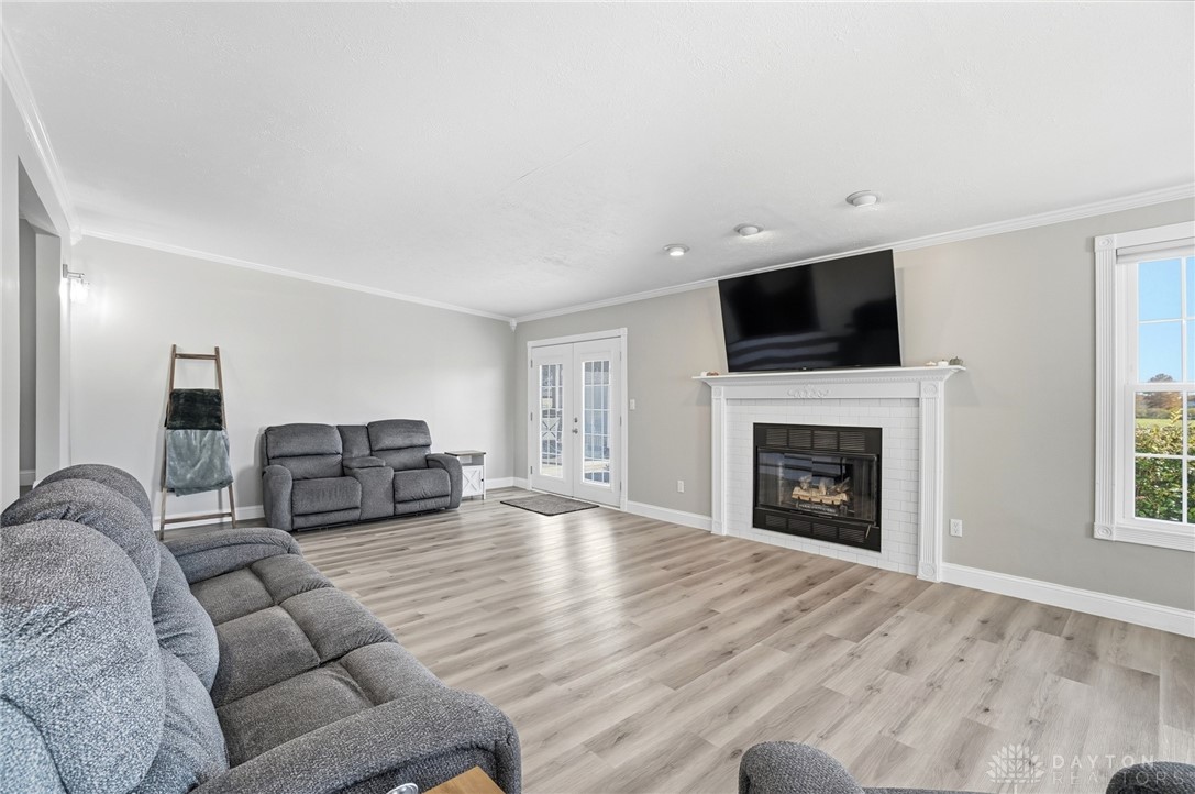8390 Bellbrook Road Waynesville, OH 45068 - Photo 14 of 67 family room