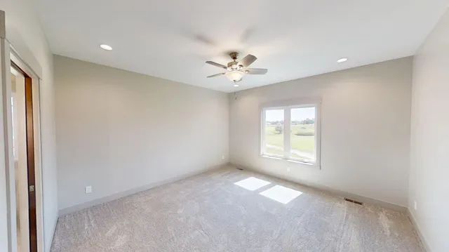 $889,900 | 2334 West 9th Street, Albert Lea, MN 56007