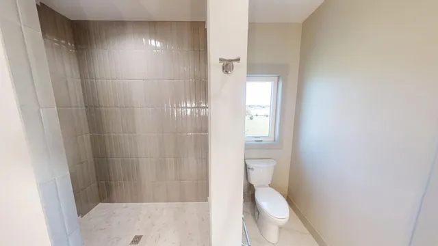 $889,900 | 2334 West 9th Street, Albert Lea, MN 56007