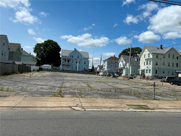 $750,000 | 211 Carnation Street, Pawtucket, RI 02860
