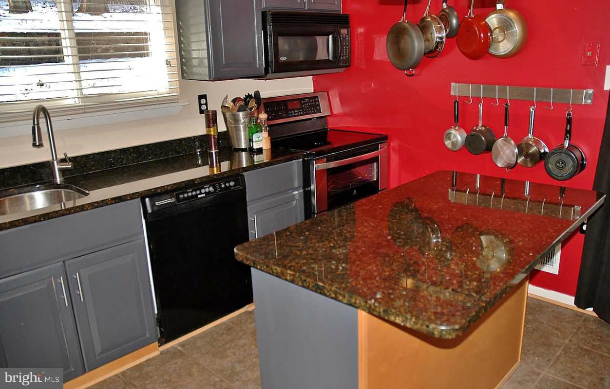 1721 Shilling Lane Silver Spring, MD 20906 - Photo 11 of 23 Kitchen