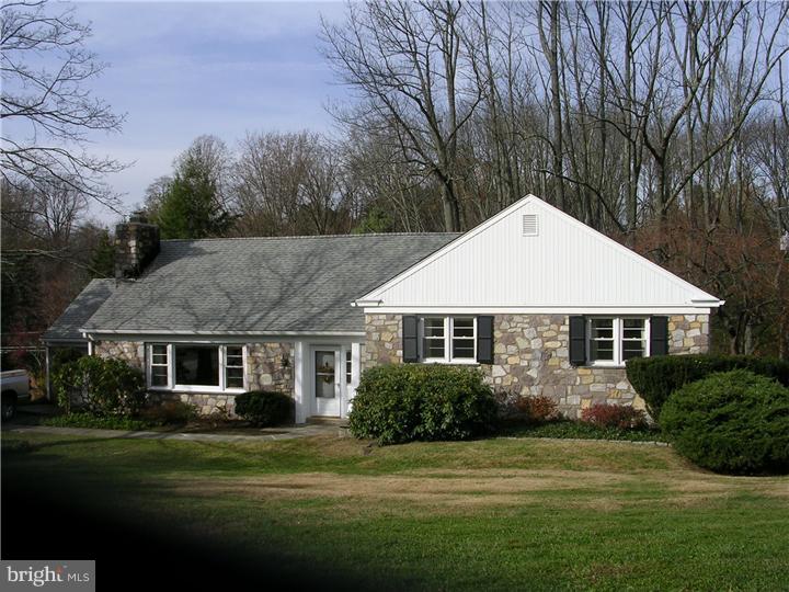 142 Beechwood Road Newtown Square, PA 19073 - Photo 1 of 9 Exterior