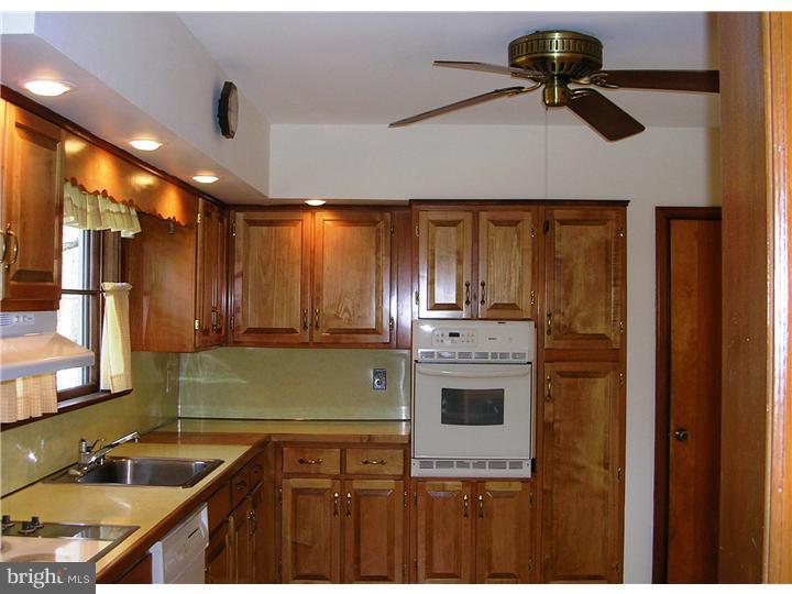 142 Beechwood Road Newtown Square, PA 19073 - Photo 4 of 9 Kitchen