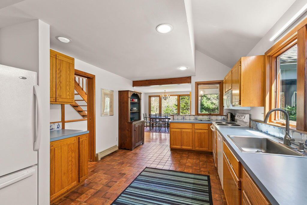 322 Wings Neck Road Pocasset, MA 02559 - Photo 17 of 67 IMG_6148