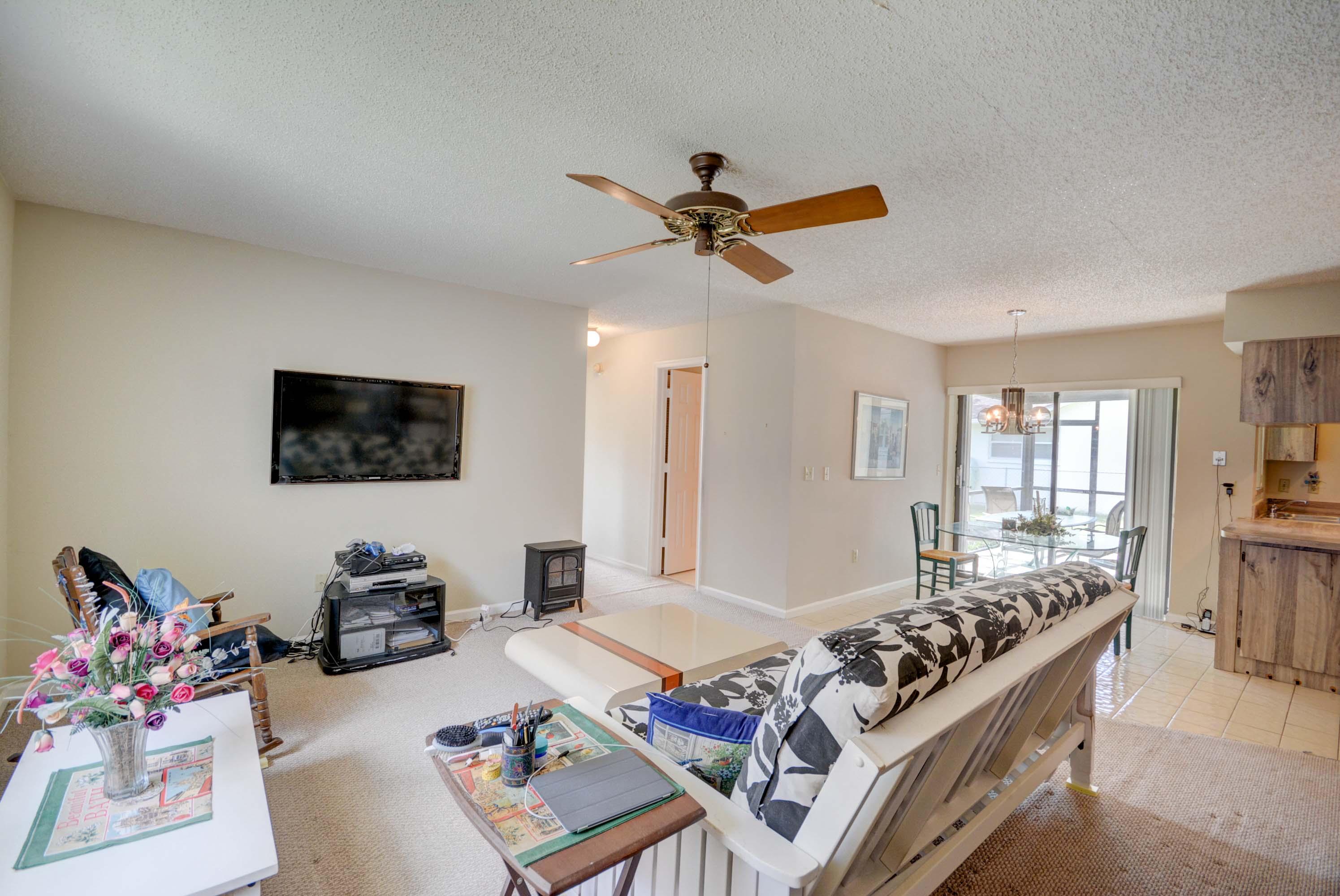 22953 Southwest 56th Avenue Boca Raton, FL 33433 - Photo 11 of 24 Family Room