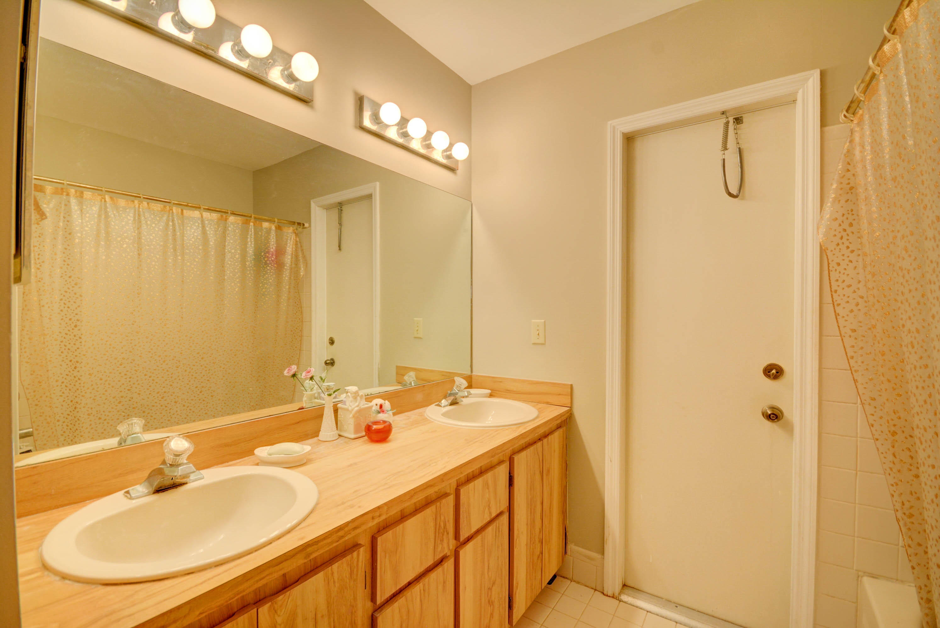 22953 Southwest 56th Avenue Boca Raton, FL 33433 - Photo 15 of 24 Bathroom