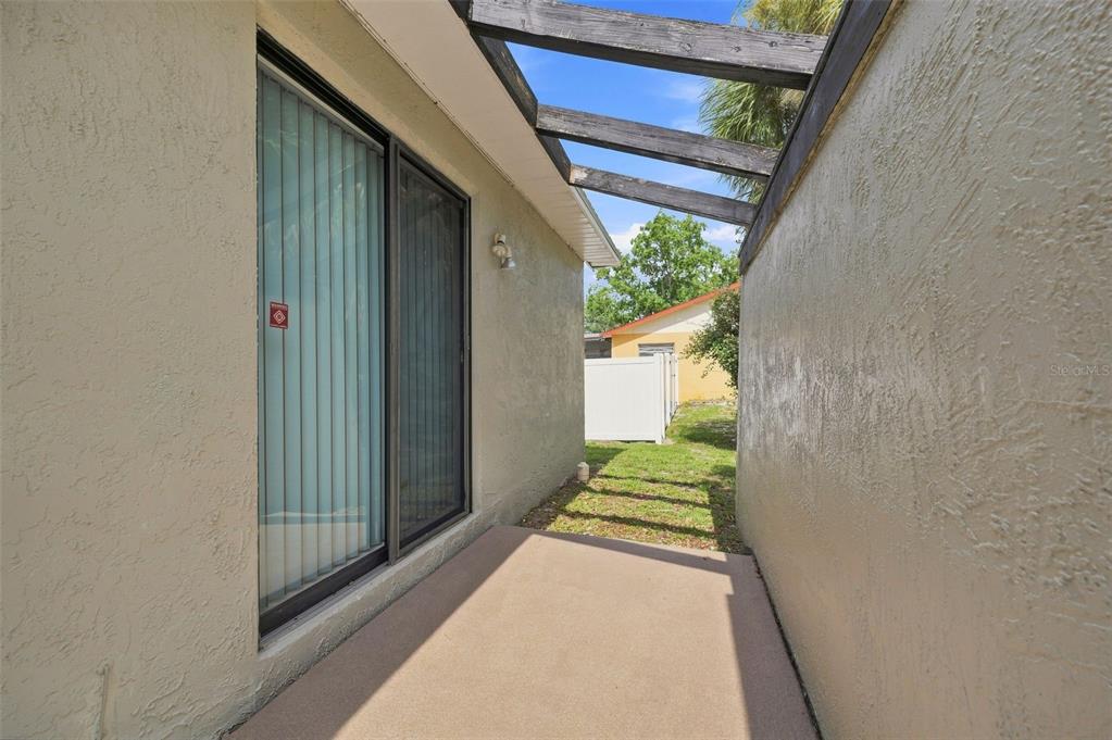 400 Fairbanks Road Spring Hill, FL 34608 - Photo 29 of 35