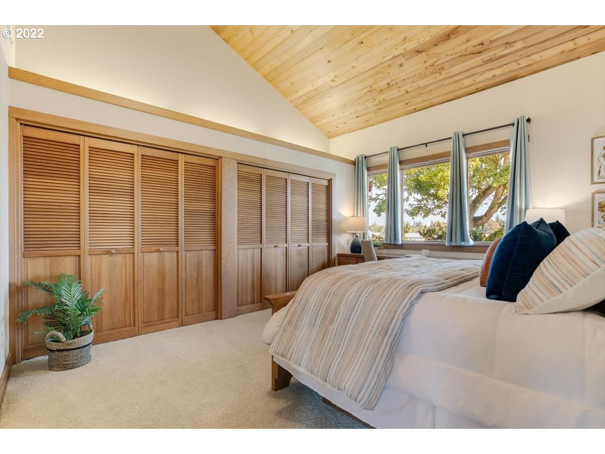 22323 South Central Point Road Oregon City, OR 97045 - Photo 13 of 32 Gallery Image 13