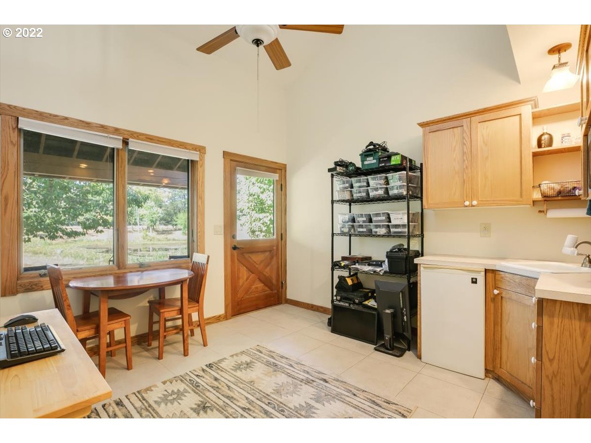 22323 South Central Point Road Oregon City, OR 97045 - Photo 30 of 32 Gallery Image 30