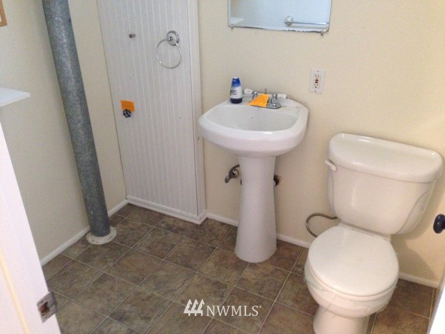 1724 Rockefeller Avenue Everett, WA 98201 - Photo 8 of 10