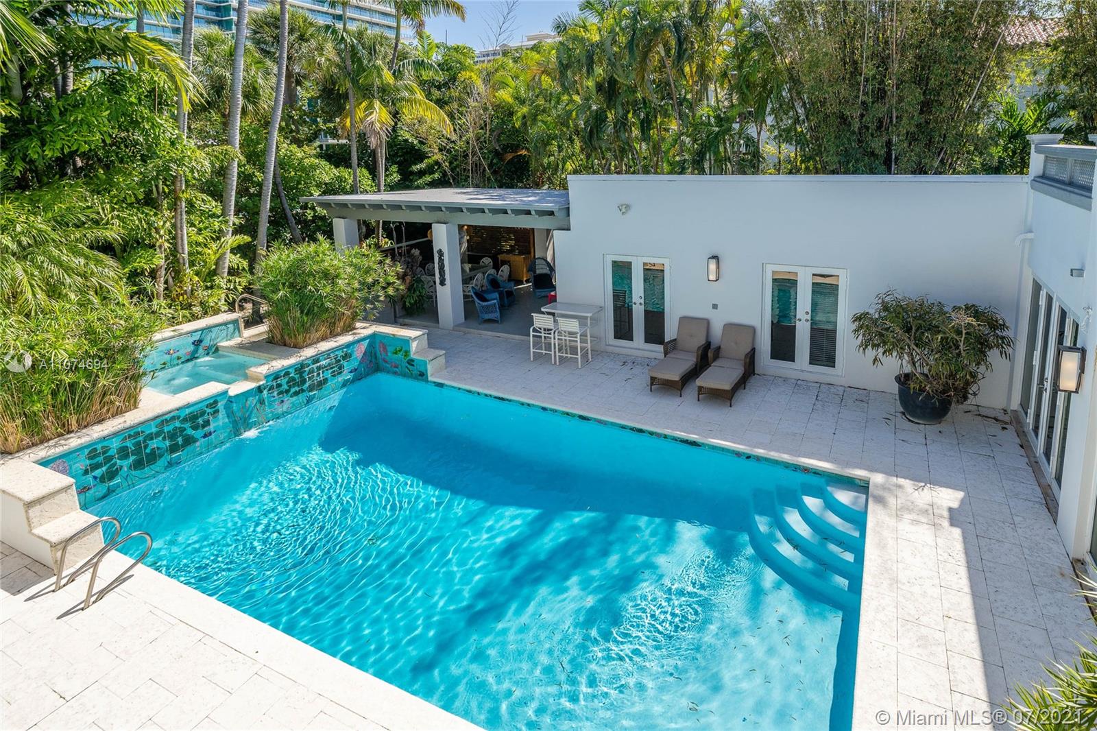 335 Atlantic Road Key Biscayne, FL 33149 - Photo 2 of 29