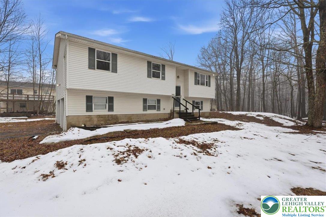 2320 Elmhurst Road East Stroudsburg, PA 18302 - Photo 4 of 69 Gallery Image 4