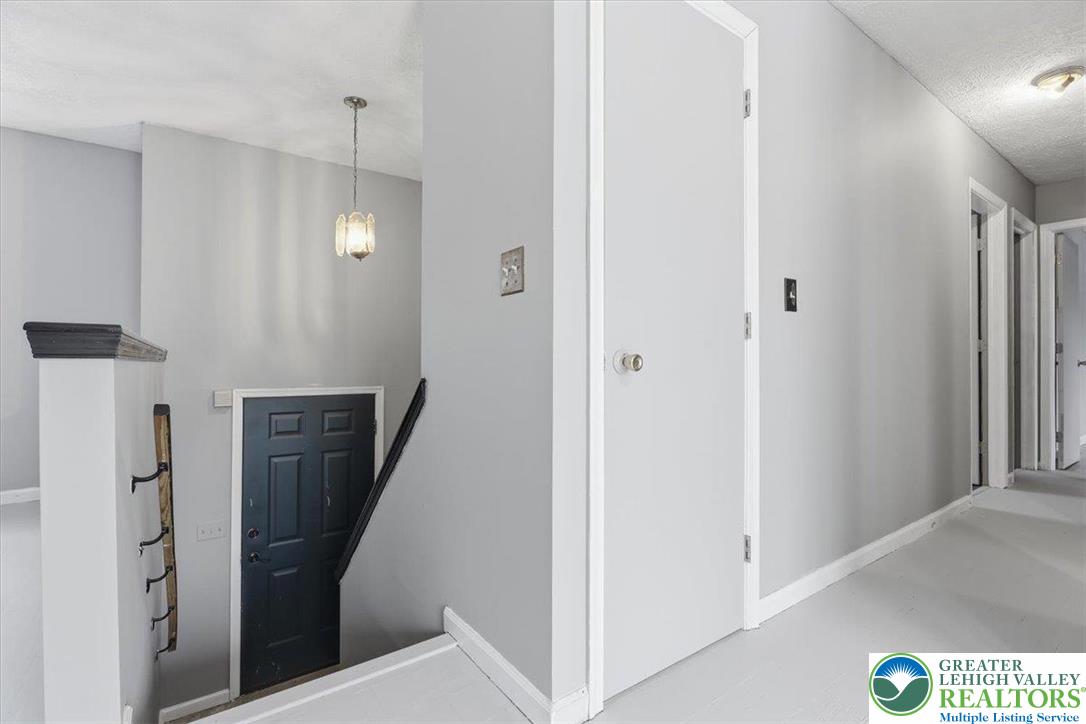 2320 Elmhurst Road East Stroudsburg, PA 18302 - Photo 8 of 69 Gallery Image 8