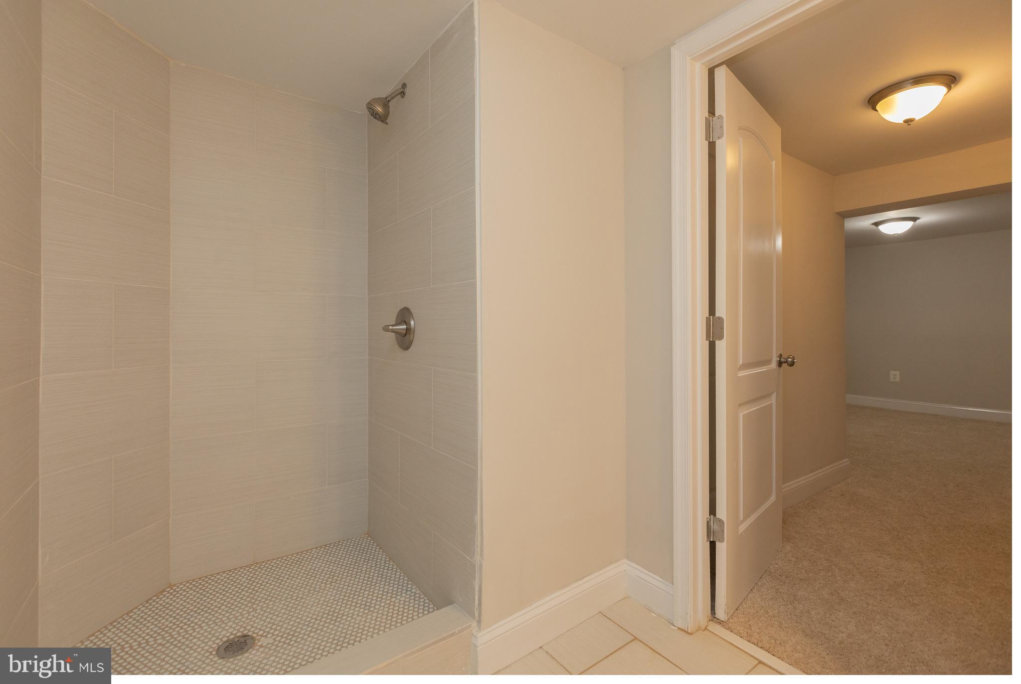 4101 Dorchester Road Baltimore, MD 21207 - Photo 26 of 27 Bath