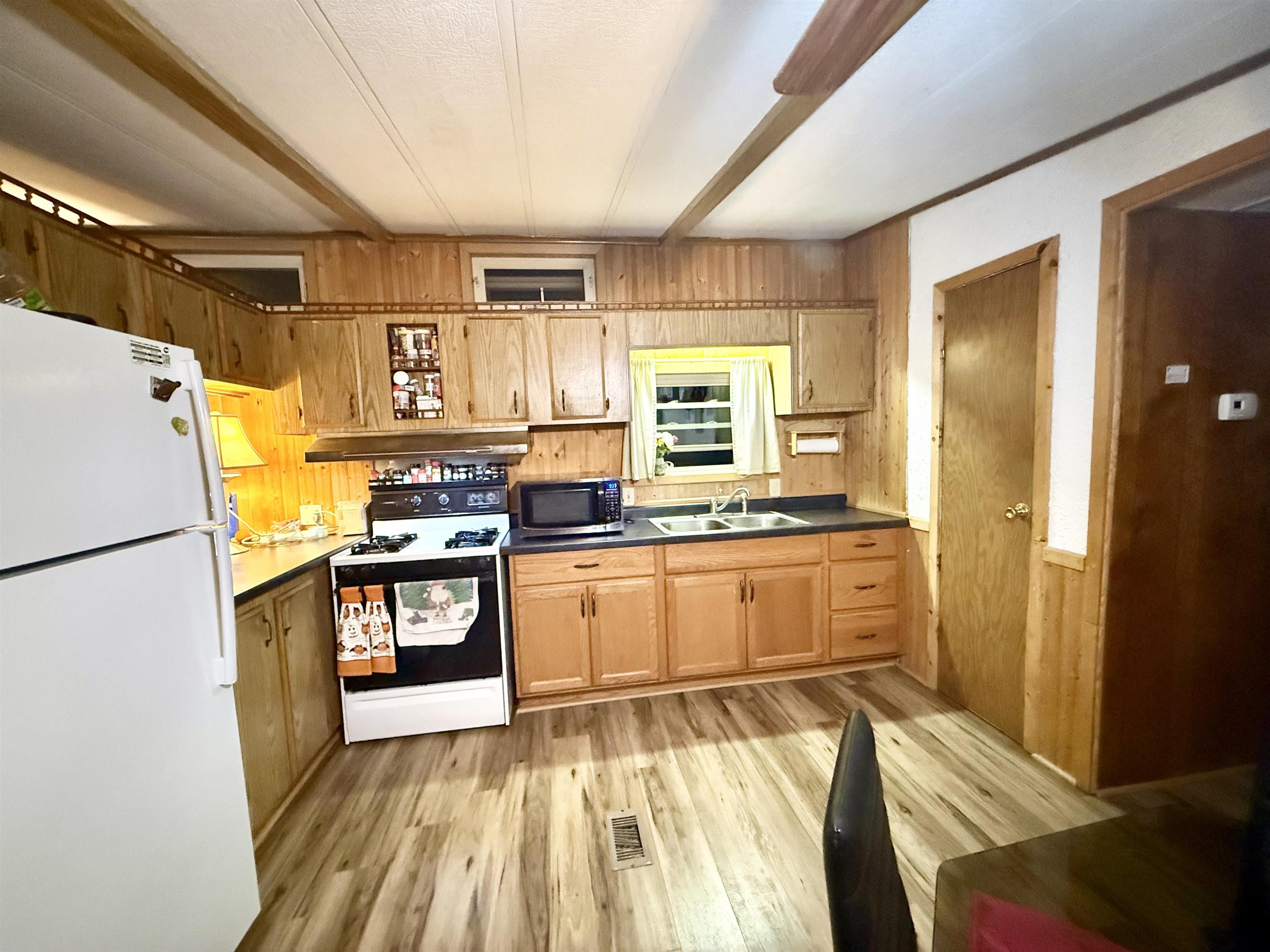 31 Maple Grove Avenue Jefferson, WI 53549 - Photo 14 of 31
