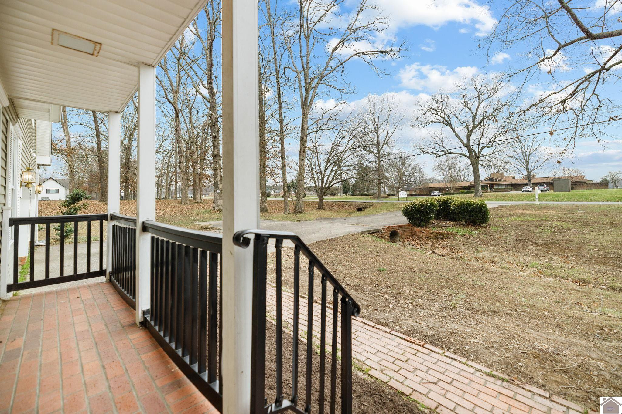 538 Robertson Road South Murray, KY 42071 - Photo 4 of 50 Photo 4