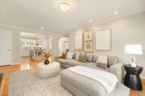 $1,895,000 | 5 Edgemar Way, Corte Madera, CA 94925