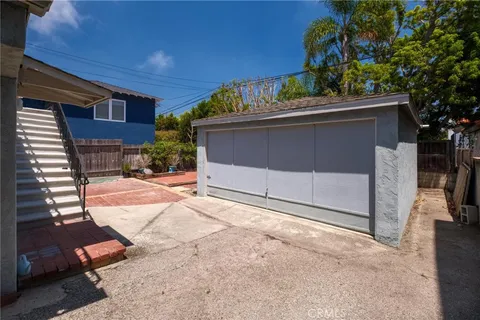 a view of house with outdoor space