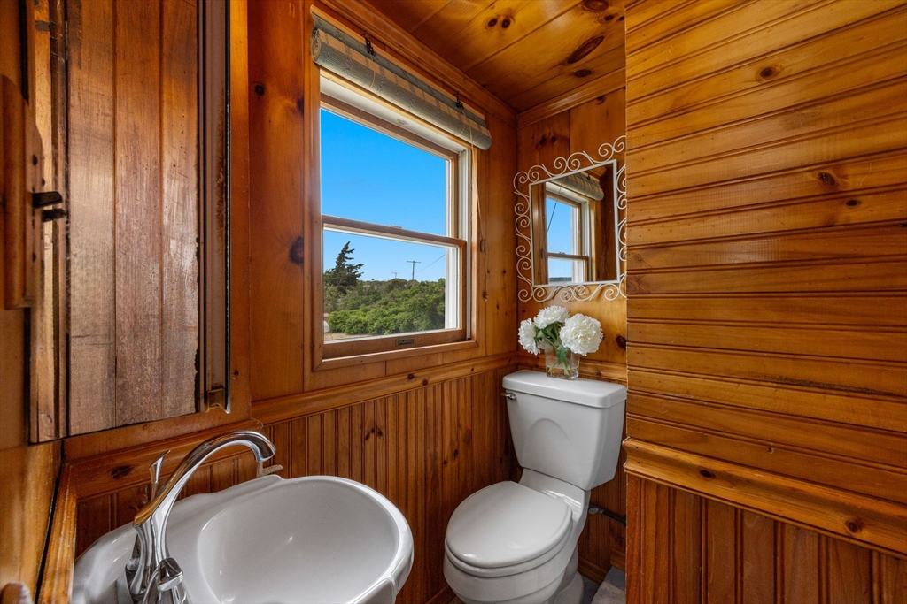 41 Seconsett Island Road Mashpee, MA 02649 - Photo 21 of 38