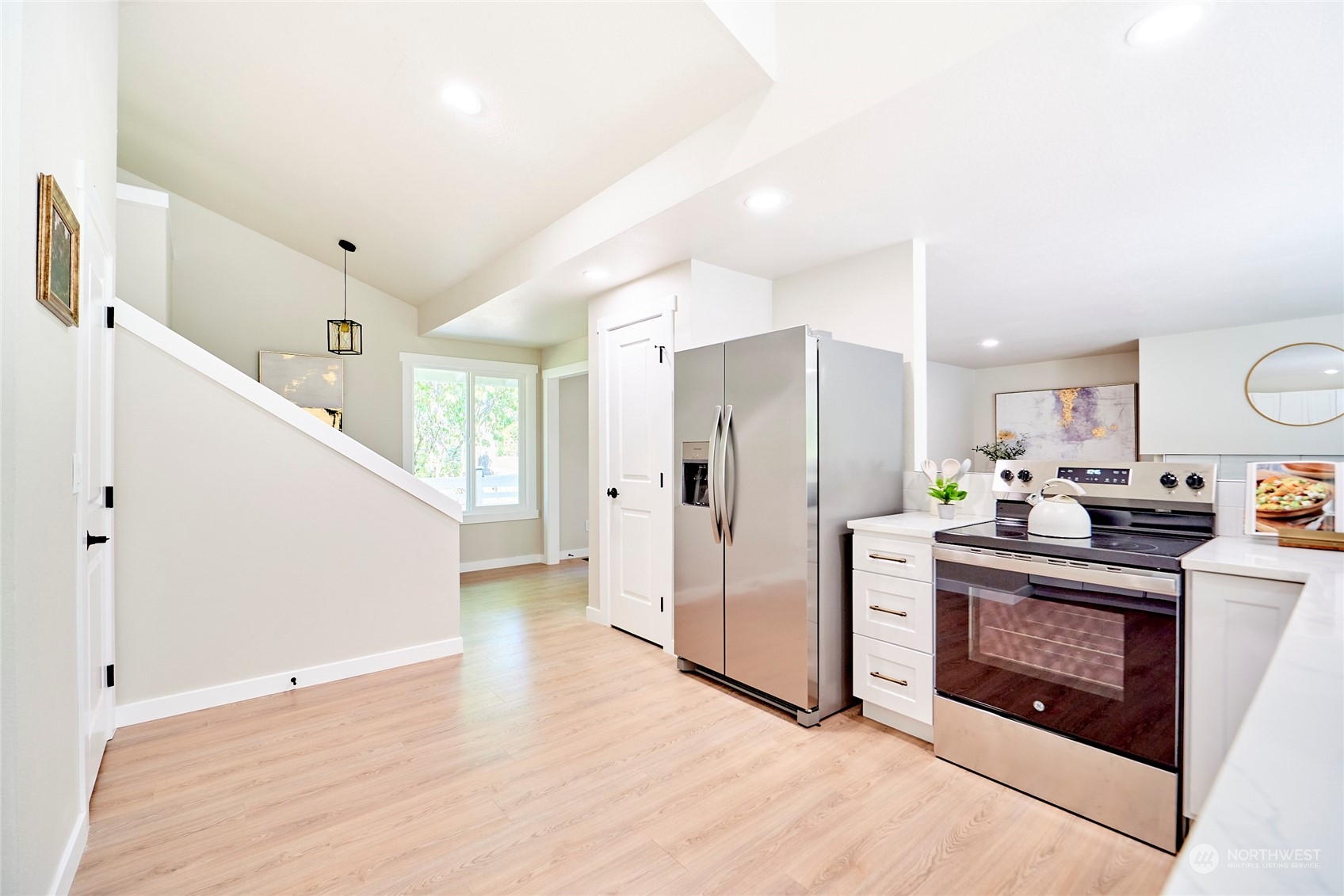 12225 Nyanza Road Southwest Lakewood, WA 98499 - Photo 5 of 34 Gallery Image 5