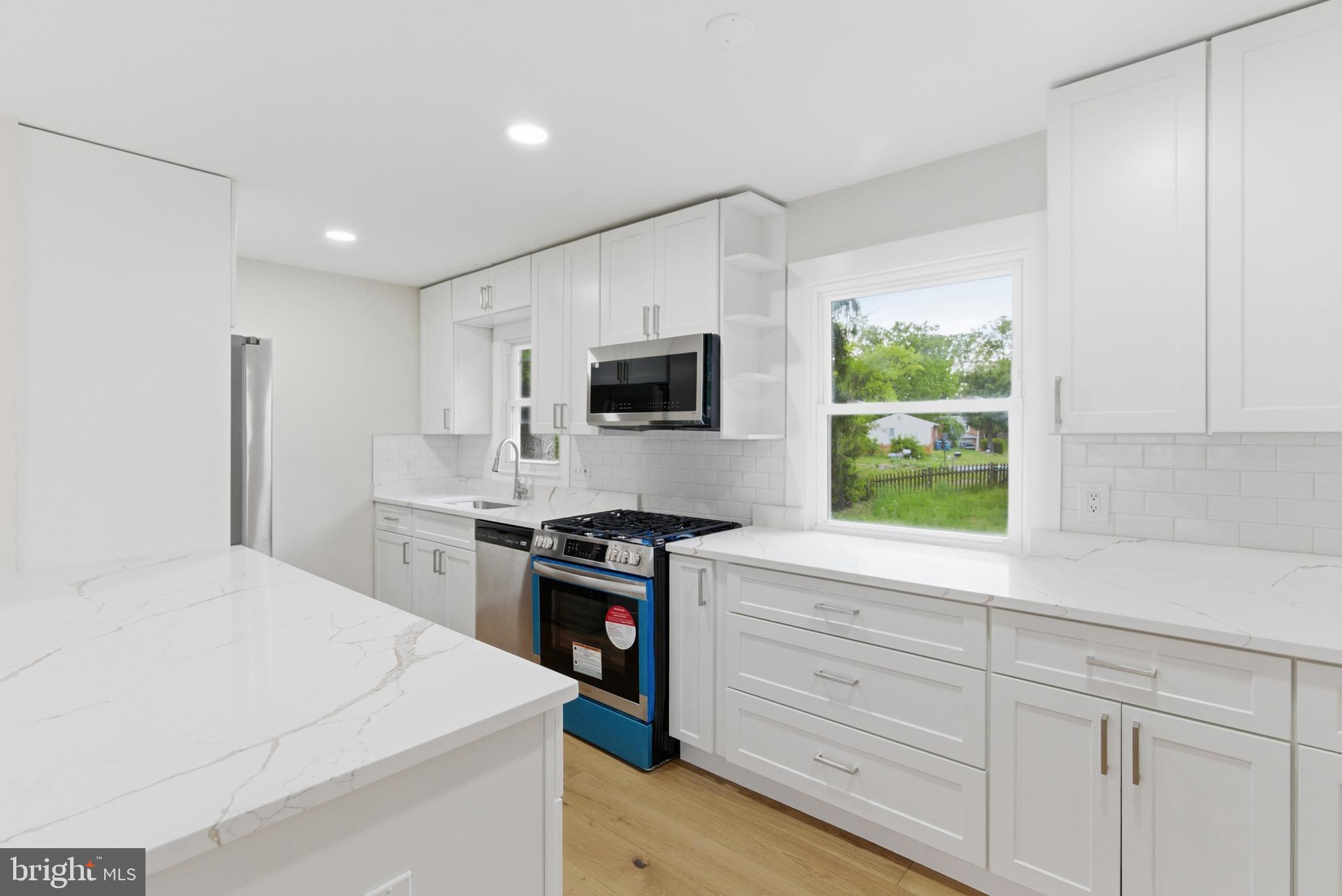 4312 Lees Corner Road Chantilly, VA 20151 - Photo 11 of 36 Kitchen1