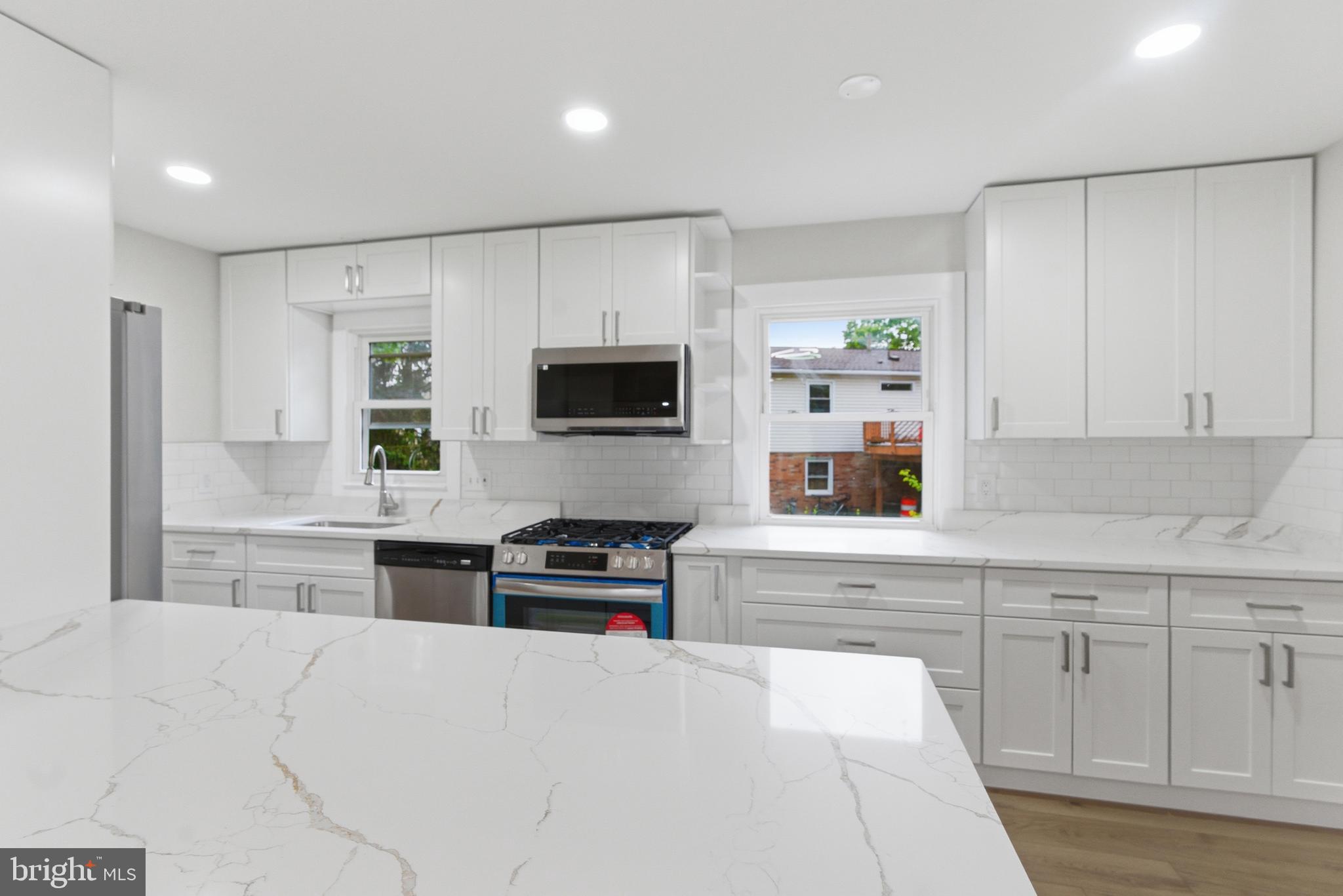 4312 Lees Corner Road Chantilly, VA 20151 - Photo 13 of 36 Kitchen3