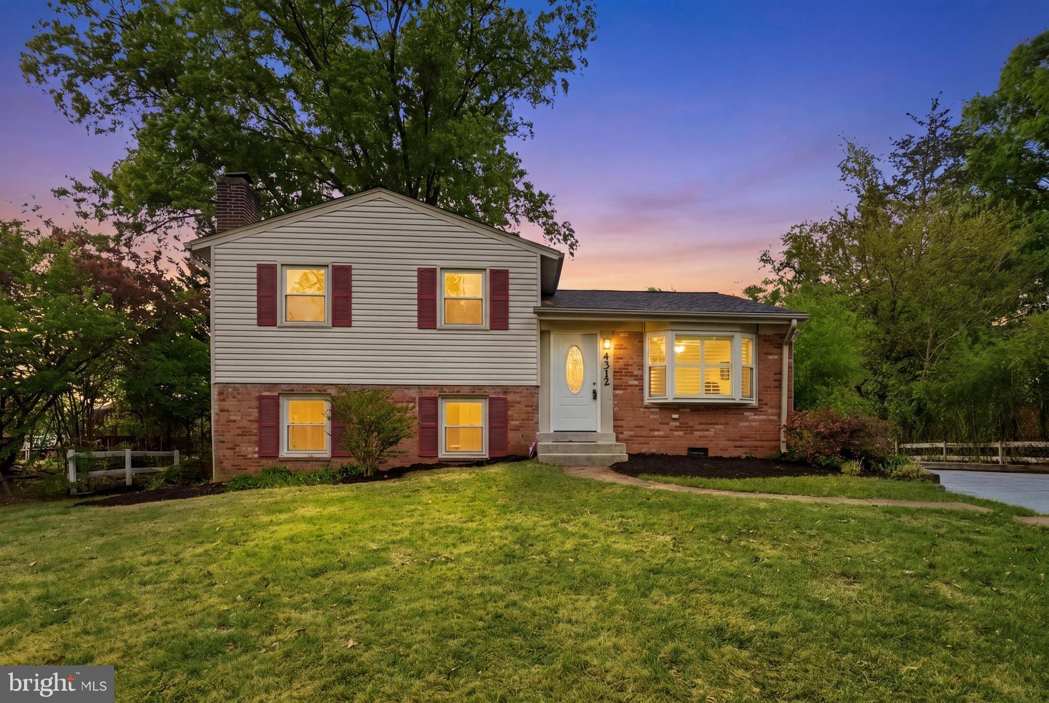 4312 Lees Corner Road Chantilly, VA 20151 - Photo 2 of 36