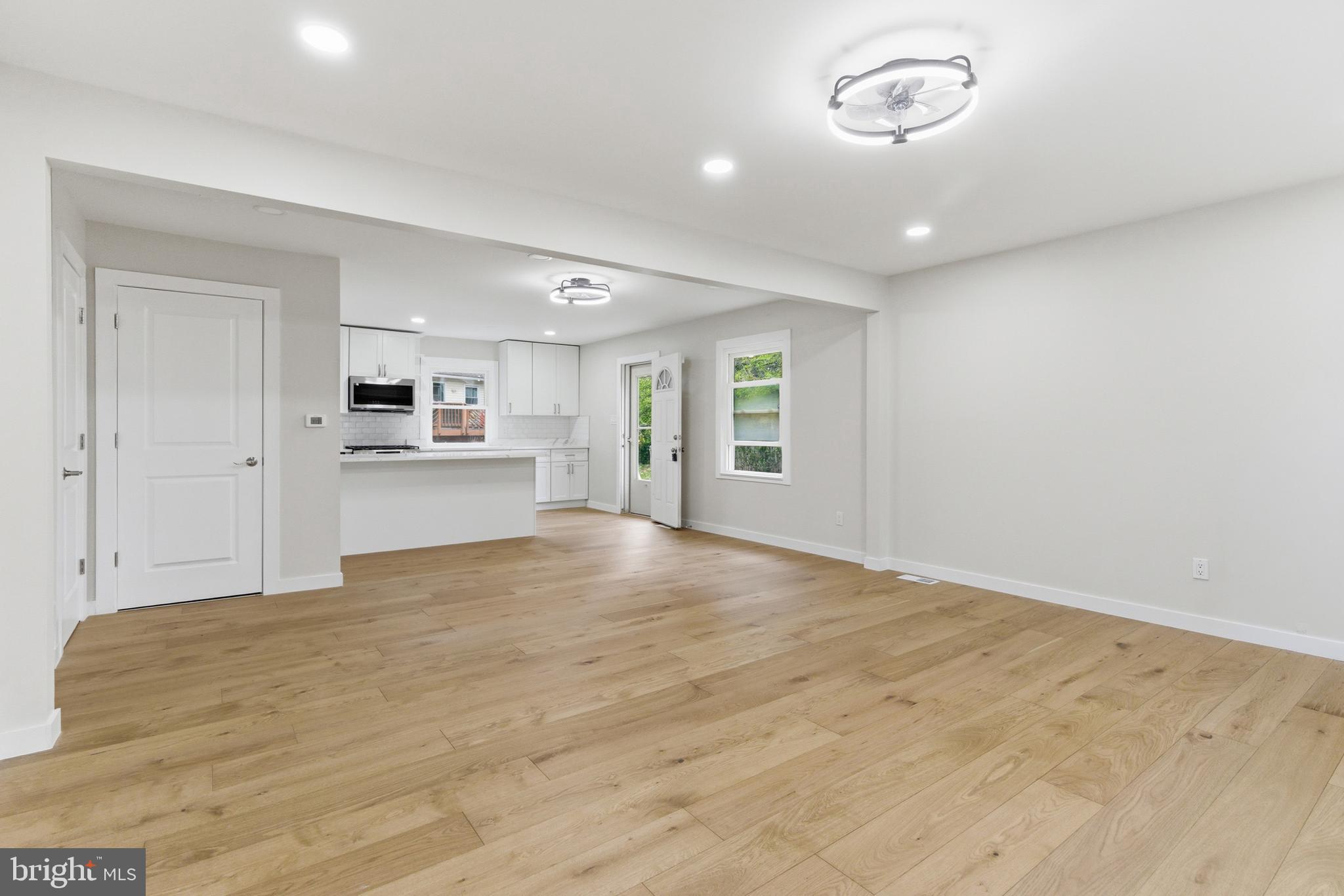 4312 Lees Corner Road Chantilly, VA 20151 - Photo 8 of 36 From Main entrance view