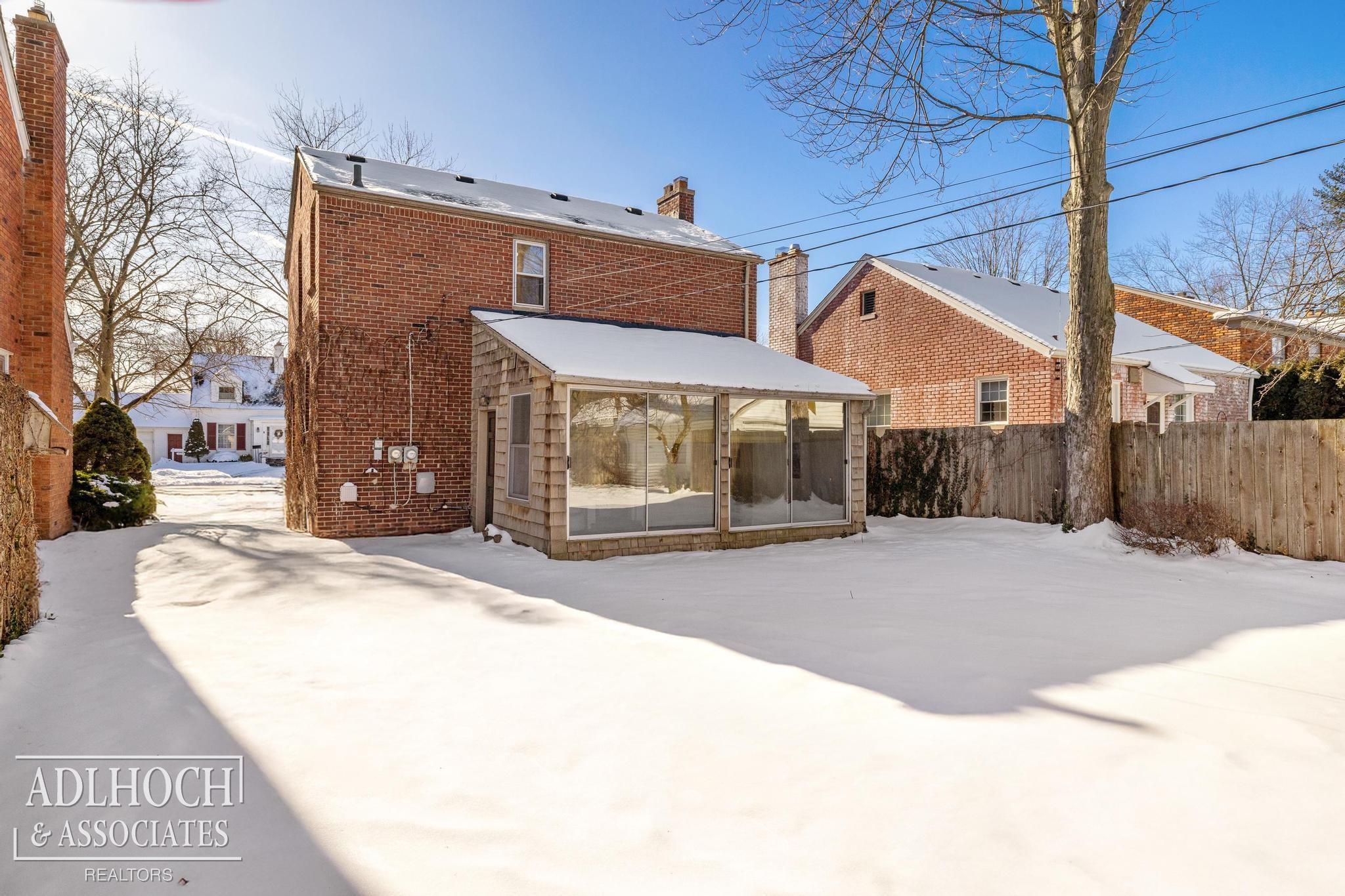 1394 Hampton Road Grosse Pointe, MI 48236 - Photo 29 of 34 Backyard - deep lot
