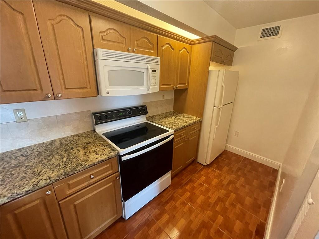 8560 Southwest 212th Street, Unit 103 Cutler Bay, FL 33189 - Photo 6 of 54 Photo 6