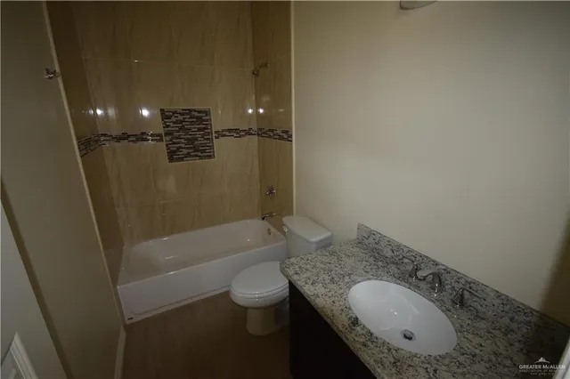 $1,050 | 1215 Upas Drive, Unit 2, Edinburg, TX 78541