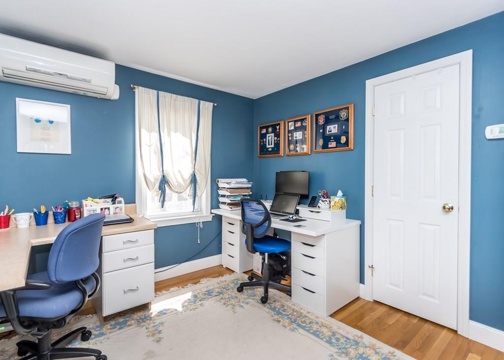 123 Pond End Road Waltham, MA 02451 - Photo 14 of 32 Gallery Image 14