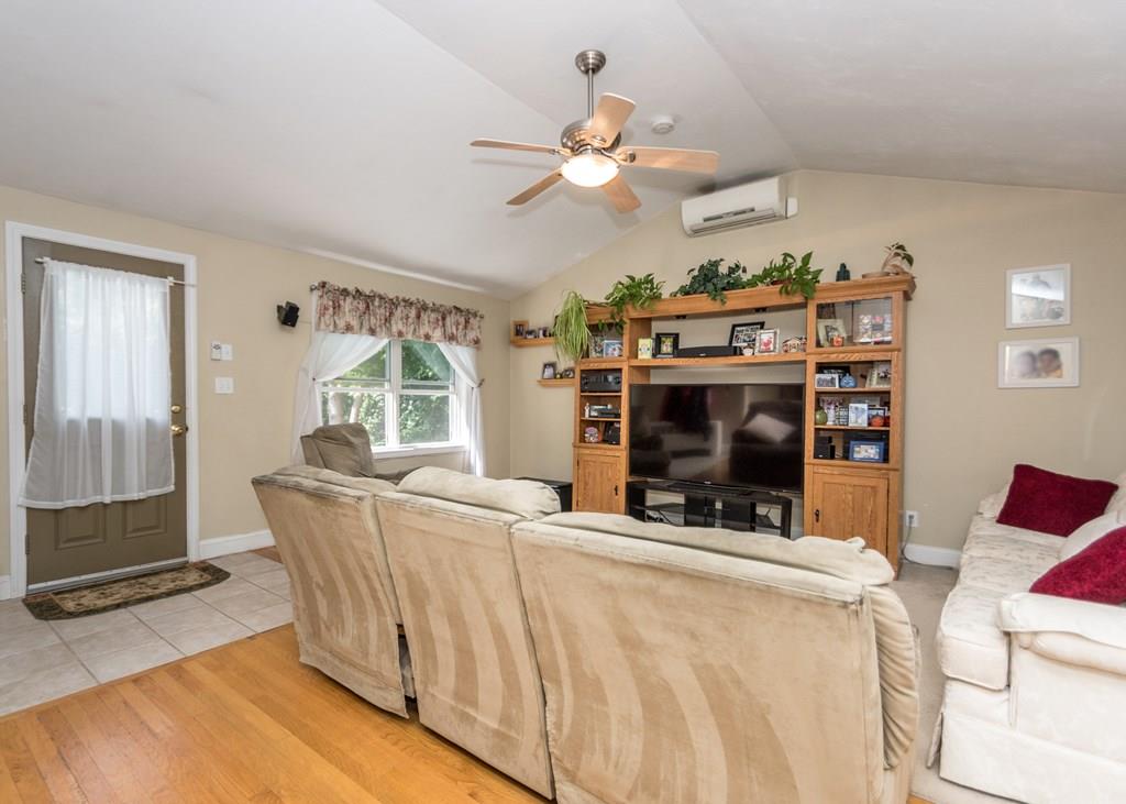 123 Pond End Road Waltham, MA 02451 - Photo 6 of 32 Gallery Image 6