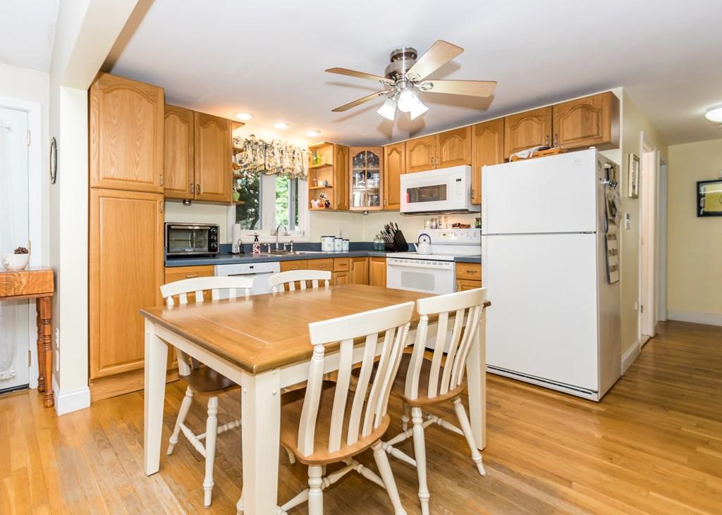 123 Pond End Road Waltham, MA 02451 - Photo 7 of 32 Gallery Image 7