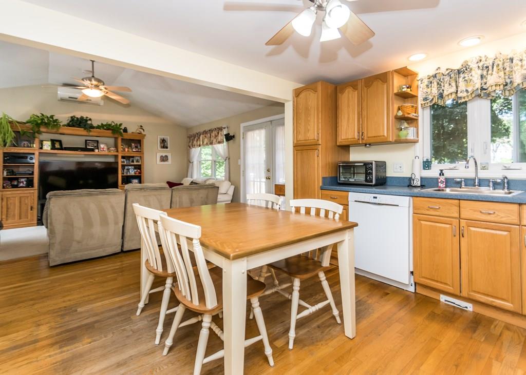 123 Pond End Road Waltham, MA 02451 - Photo 9 of 32 Gallery Image 9