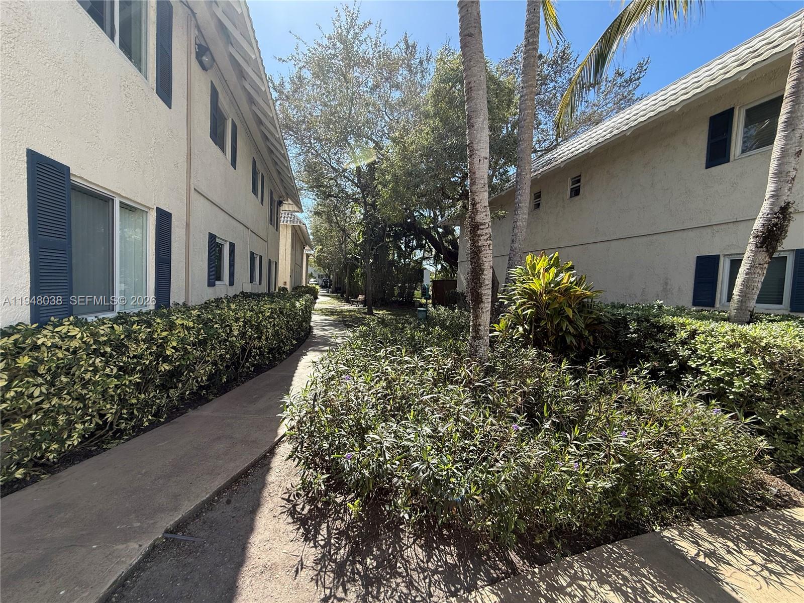 8607 Southwest 68th Court, Unit 24 Pinecrest, FL 33156 - Photo 4 of 16