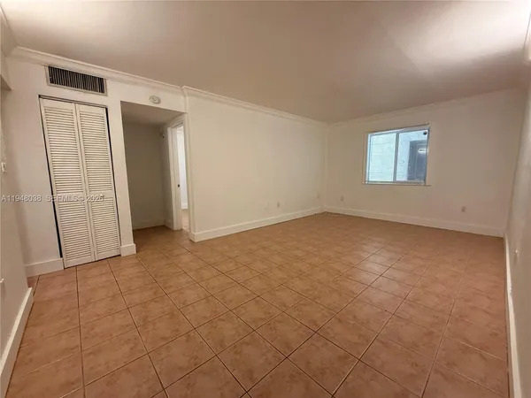 $1,750 | 8607 Southwest 68th Court, Unit 24, Pinecrest, FL 33156