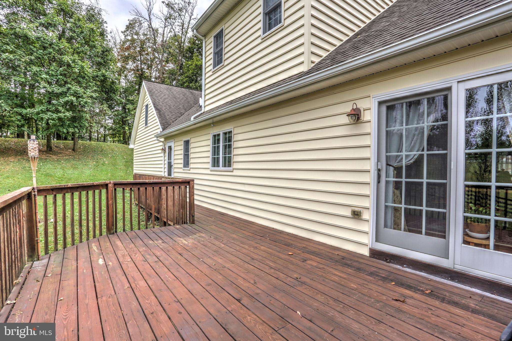 807 Disston View Drive Lititz, PA 17543 - Photo 38 of 44 Deck