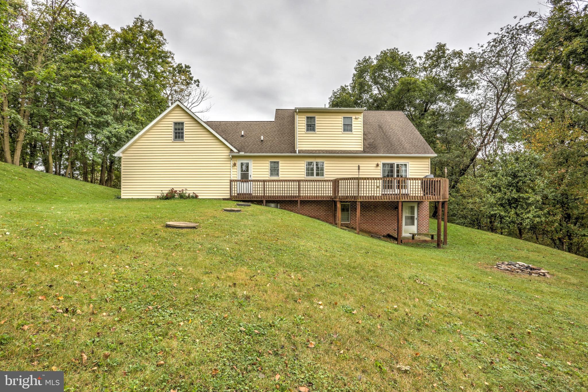 807 Disston View Drive Lititz, PA 17543 - Photo 42 of 44 Back Exterior