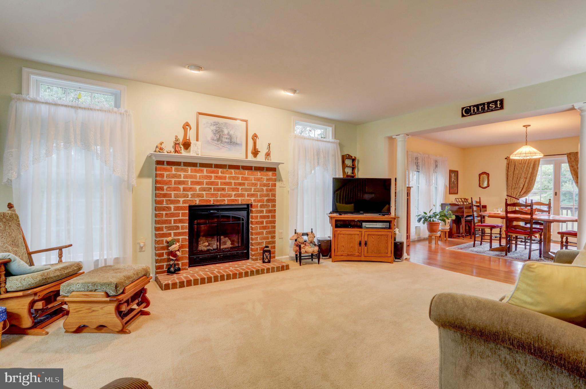 807 Disston View Drive Lititz, PA 17543 - Photo 6 of 44 Living Room