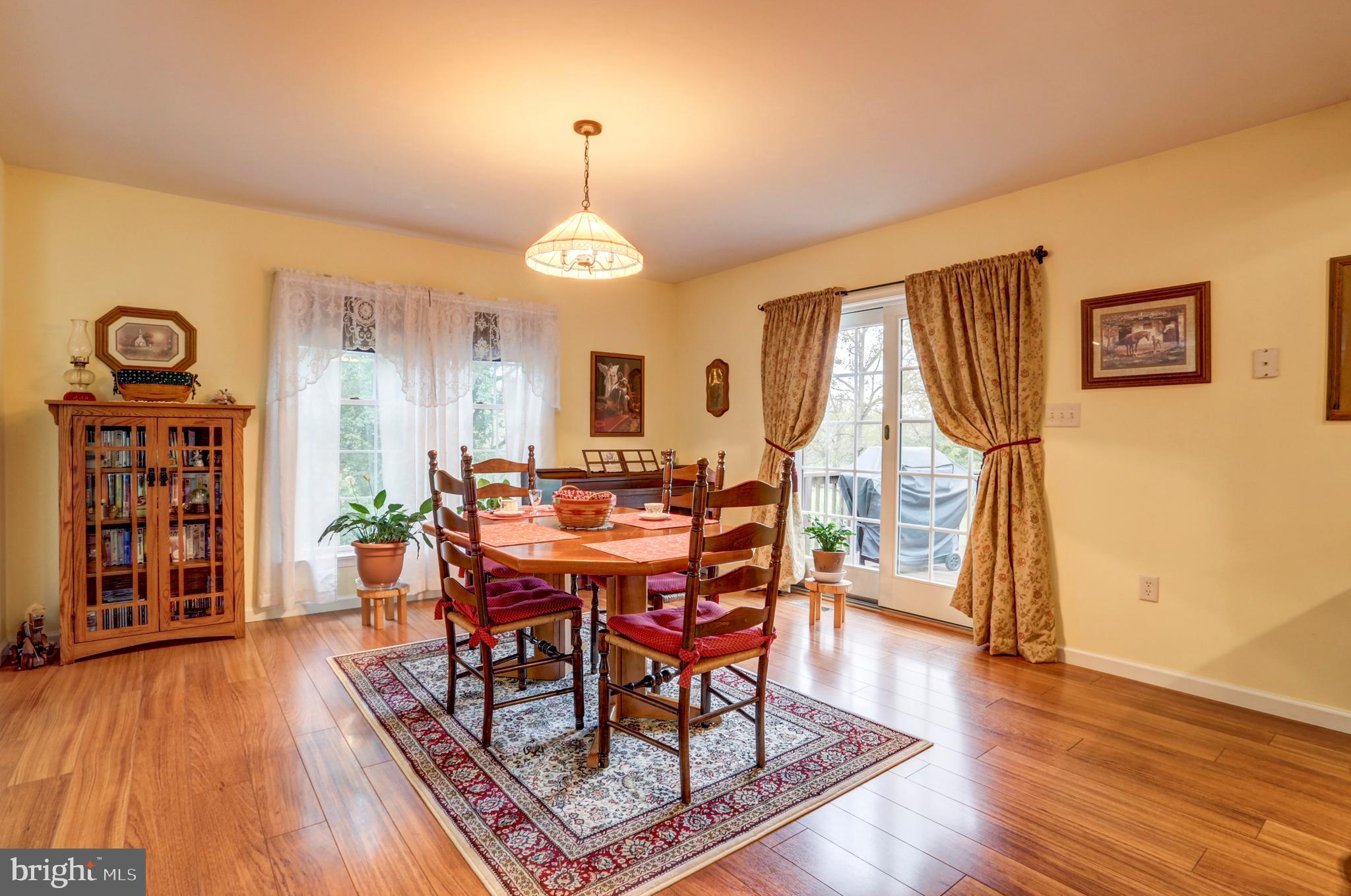 807 Disston View Drive Lititz, PA 17543 - Photo 9 of 44 Dining Room