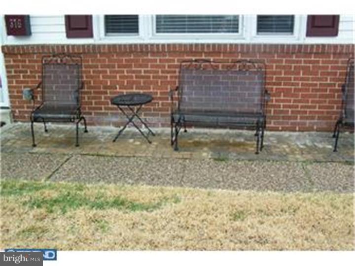 376 Flanders Road Bellmawr, NJ 08031 - Photo 3 of 25 Patio